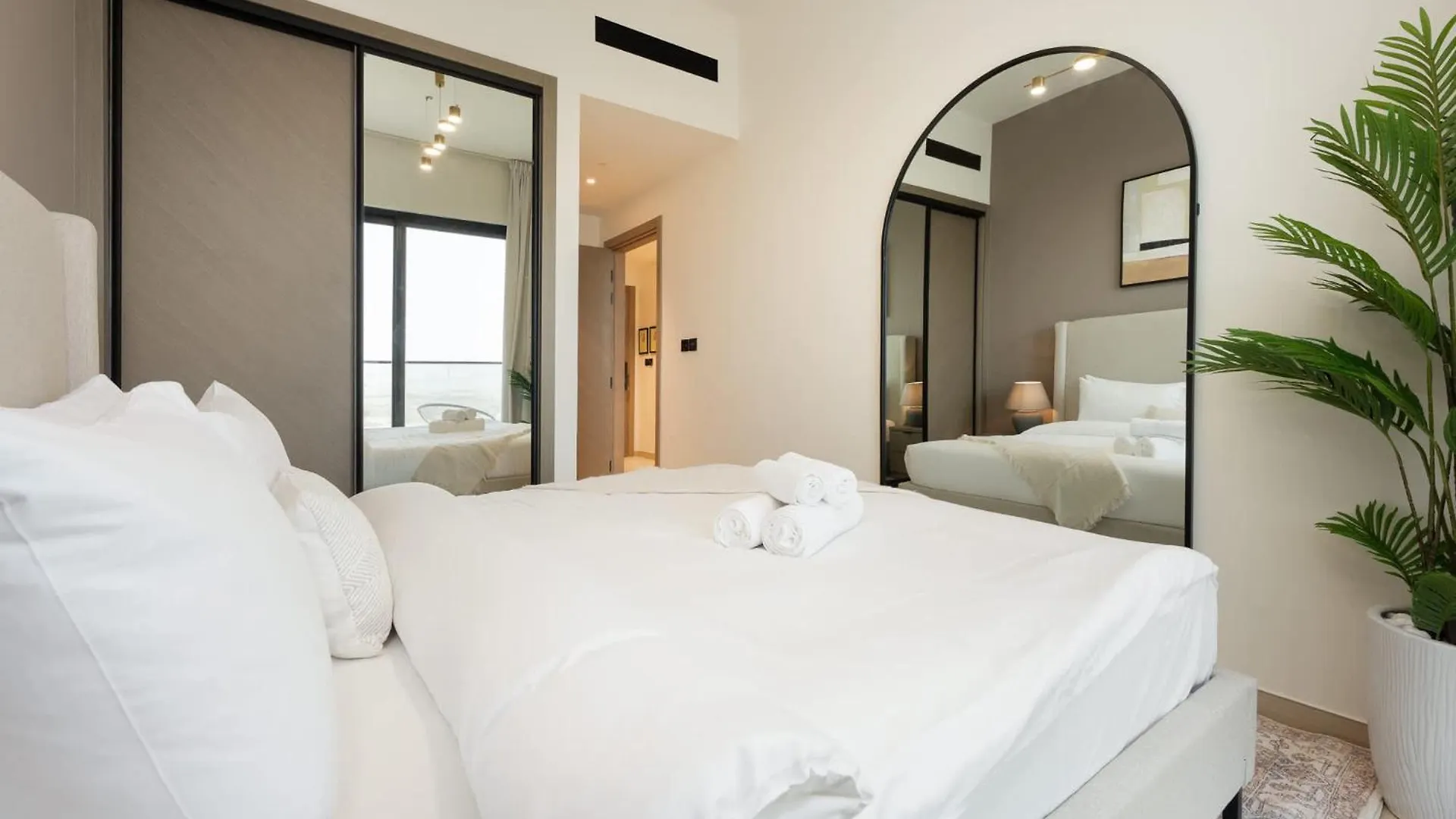 1 Bedroom In Binghatti Heights Perfect For Getaway Dubai Apartment