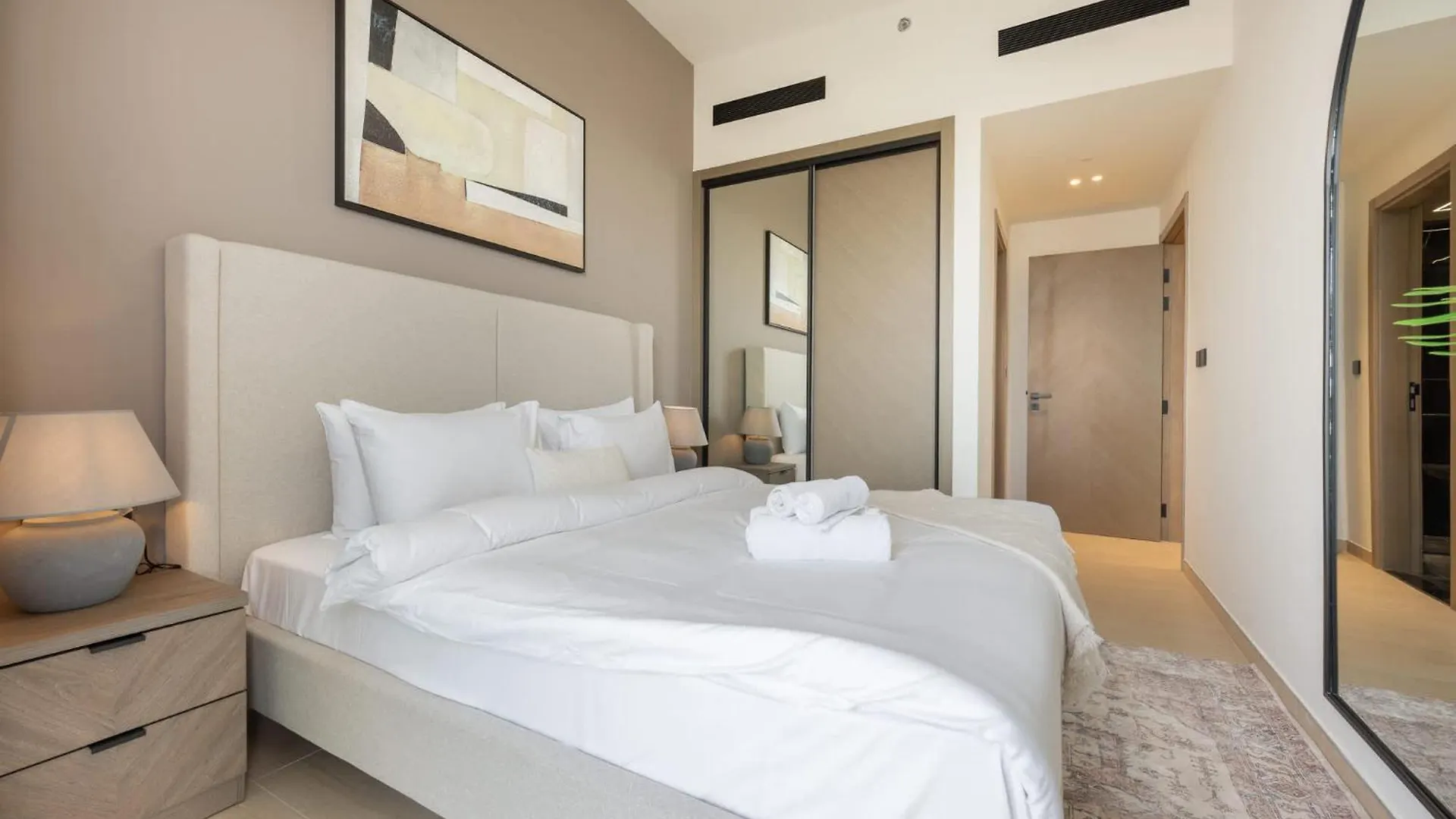 Apartment 1 Bedroom In Binghatti Heights Perfect For Getaway Dubai United Arab Emirates
