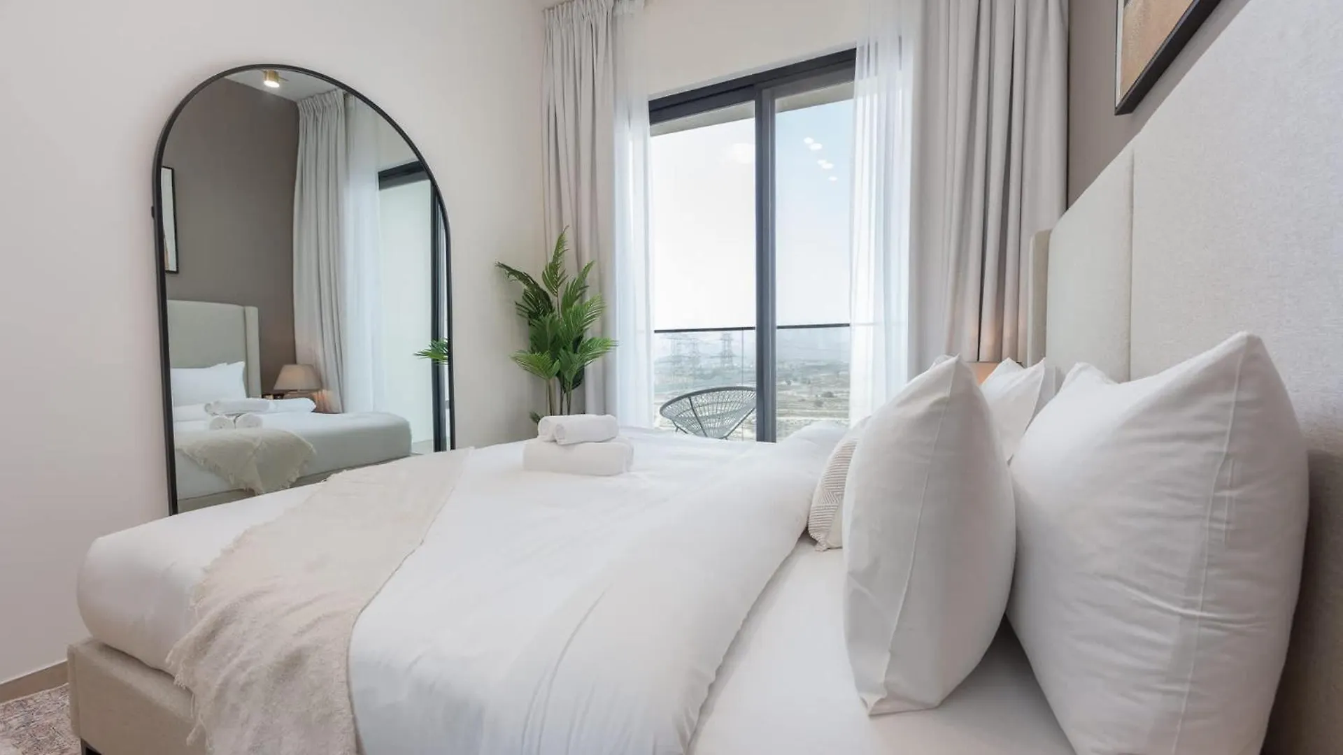 1 Bedroom In Binghatti Heights Perfect For Getaway Dubai
